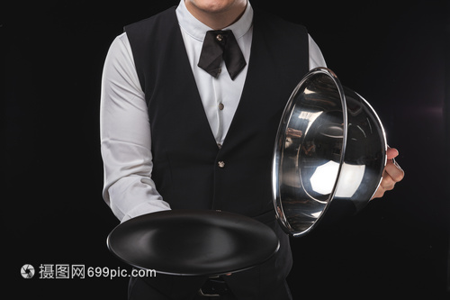 男服務(wù)生托托盤