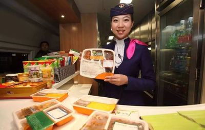 鐵路部門推出動車組列車互聯網訂餐服務，南寧東站等27個高鐵車站為首批試點